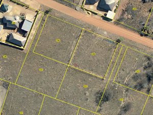 1143 m² Land available in Vaaloewer