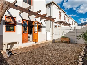 3 Bed House in Kirstenhof