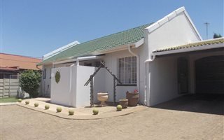 3 Bedroom Townhouse in Bergsig