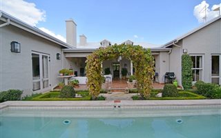 4 Bedroom House in Fourways Gardens