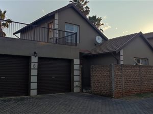 3 Bed Townhouse in Pomona