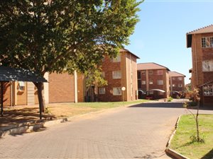 2 Bed Apartment in Karen Park