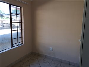 2 Bed Flat in Tileba