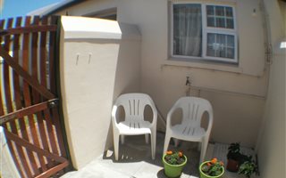 1 Bedroom Apartment in Fish Hoek