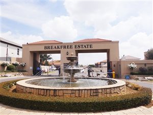 4 Bed House in Breakfree Estate