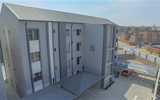 2 Bedroom Apartment in Carlswald Estate