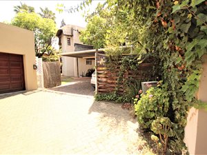 3 Bed House in Sunninghill