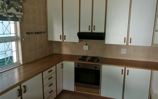 3 Bedroom Simplex in Grosvenor