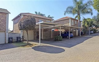 3 Bedroom Townhouse in Wilgeheuwel