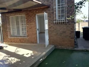 2 Bed Duplex in Van Riebeeck Park