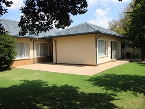4 Bed House in Clarenspark