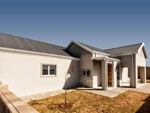 3 Bed Cluster in Vanderbijlpark SE