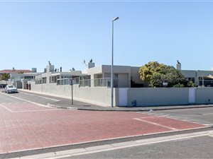 3 Bed House in Melkbosstrand
