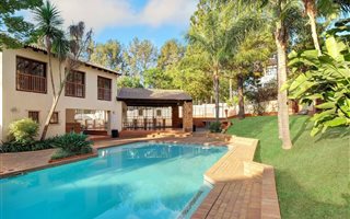 2 Bedroom Apartment in Bryanston West