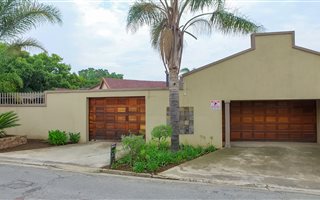 5 Bedroom House in Van Riebeeck Park