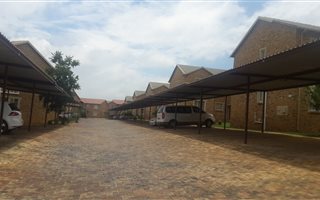 2 Bedroom Apartment in Strubens Valley