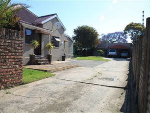 5 Bedroom House in Vincent