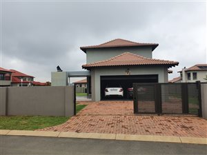 3 Bed House in Halfway House
