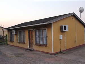 3 Bed House in Kwandengezi