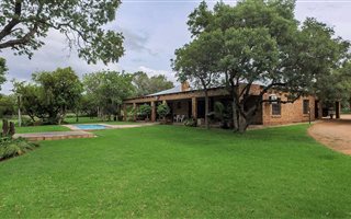 60 ha Farm in Brits