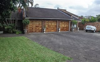 5 Bedroom House in Meerensee