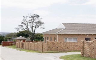 3 Bedroom Townhouse in Kragga Kamma