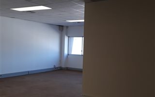 105.680000305176 m² Office Space in Bulwer