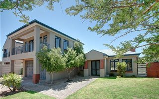 3 Bedroom House in D Urbanvale