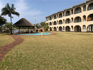 2 Bed Apartment in Amanzimtoti