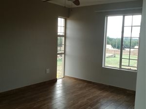 2 Bed Flat in Kameeldrift East