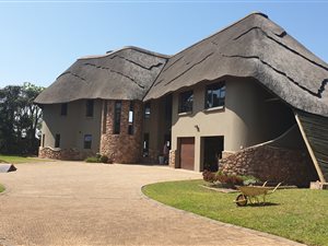 4 Bed House in Phezulu