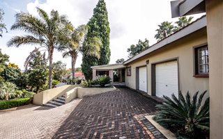 4 Bedroom House in Signal Hill