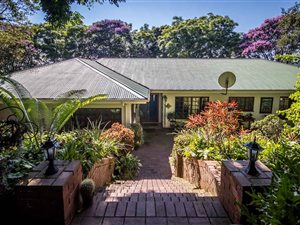 4 Bed House in Kloof