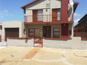 4 Bed House in Lenasia