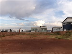 1001 m² Land available in Midstream Ridge Estate