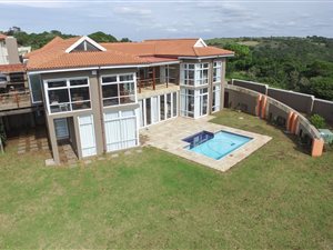 4 Bed House in Khamanga Bay