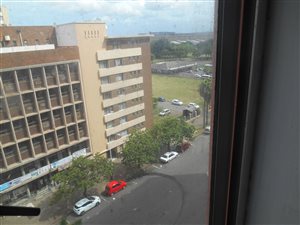 1.5 Bed Apartment in Albert Park