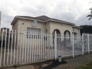 7 Bed House in La Rochelle