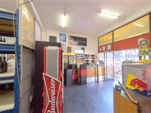 Commercial space in Lynnwood Glen