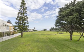5 Bedroom House in Greenways Golf Estate