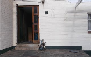 2 Bedroom Duplex in Clarendon