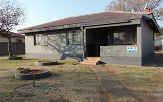3 Bedroom House in Vanderbijlpark CW2