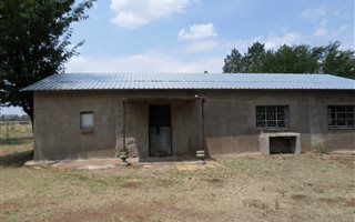 40.5 ha Farm in Valley Settlements AH