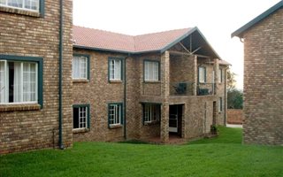 2 Bedroom Townhouse in Rietvalleirand