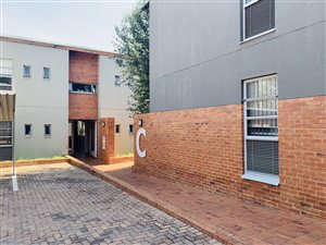 119 m² Commercial space in Die Wilgers