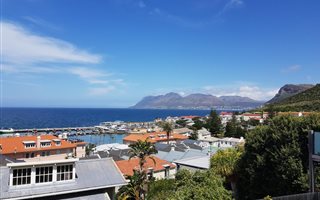 2 Bedroom House in Kalk Bay