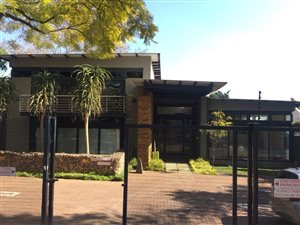 143 m² Commercial space in Parkwood