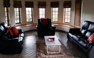 5 Bedroom House in Kingsview