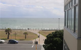 1 Bedroom Apartment in Mouille Point