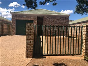 3 Bed Townhouse in Top Town